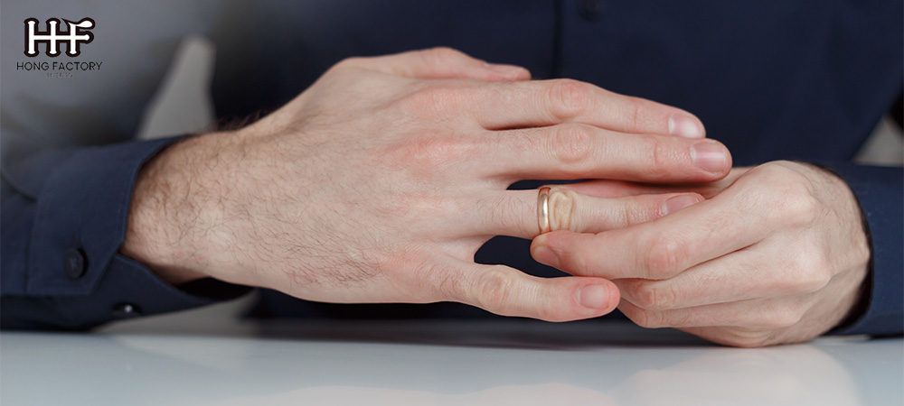 Where Does the Ring Go on a Man? Special Meanings You Should Not Overlook